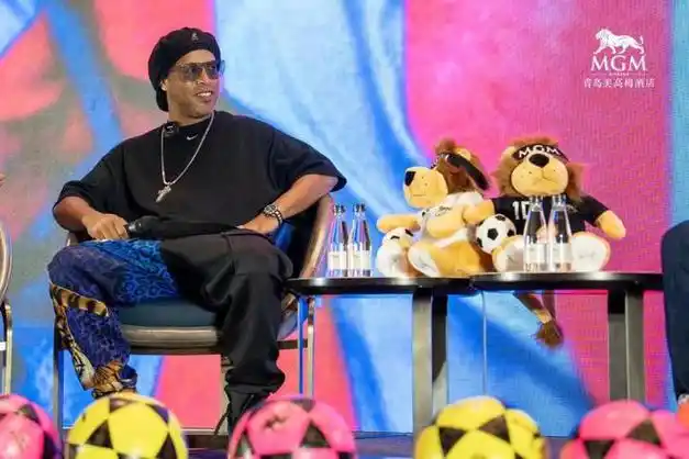 夏足坛的一 夏足坛的一